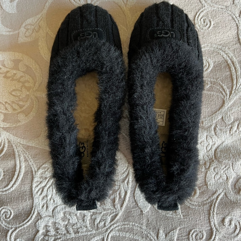 Ugg Shoes - image 6